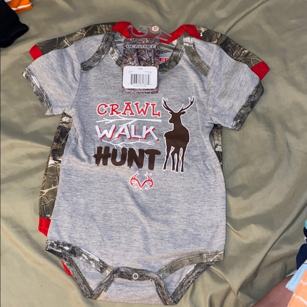 Real tree 2 outfits in one 6-9 months NWT